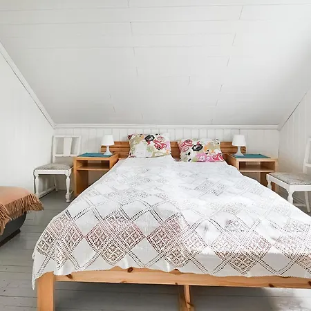 3 Bedroom Amazing In Holiday home