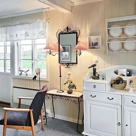 Holiday home 3 Bedroom Amazing In Sula (Trondelag)