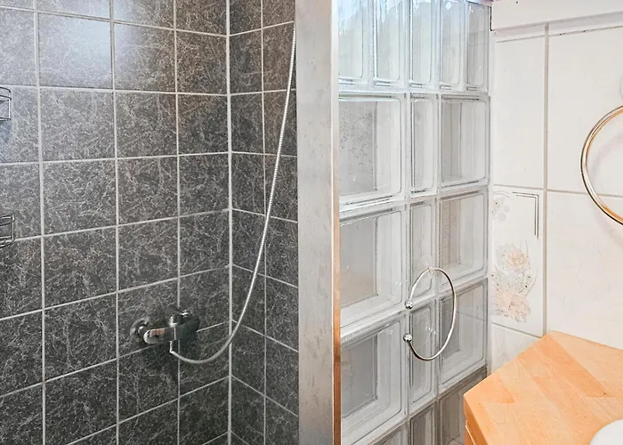בית נופש 3 Bedroom Amazing In *